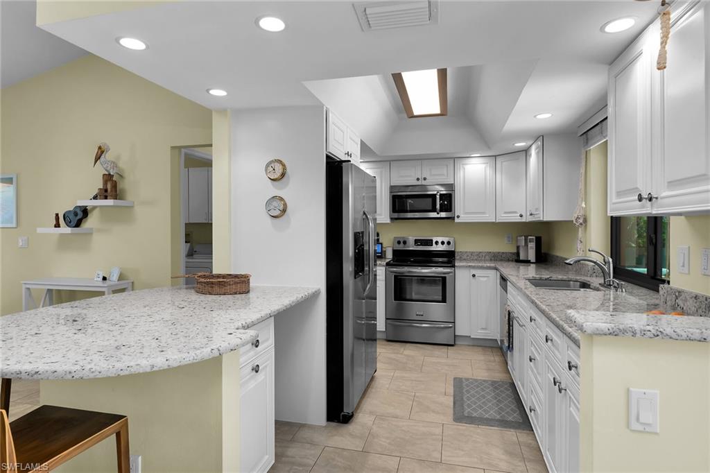 MARCO BEACH - Residential