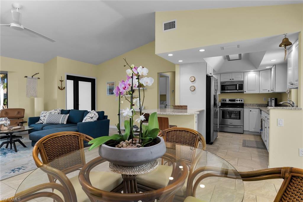 MARCO BEACH - Residential