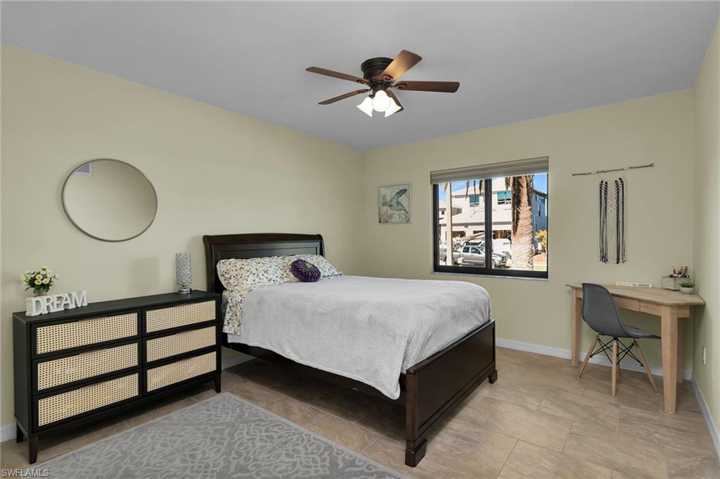 MARCO BEACH - Residential