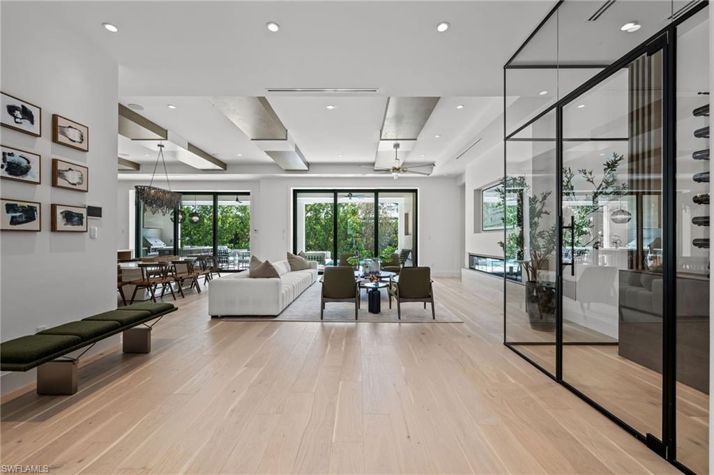 PARK SHORE - Residential