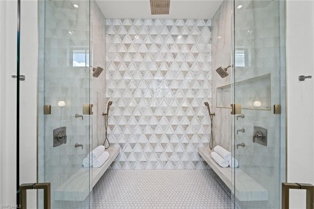 PARK SHORE - Residential