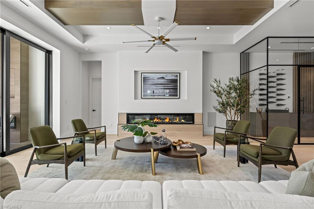 PARK SHORE - Residential