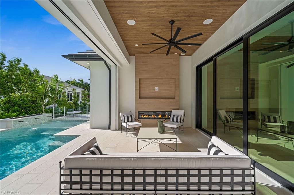 PARK SHORE - Residential