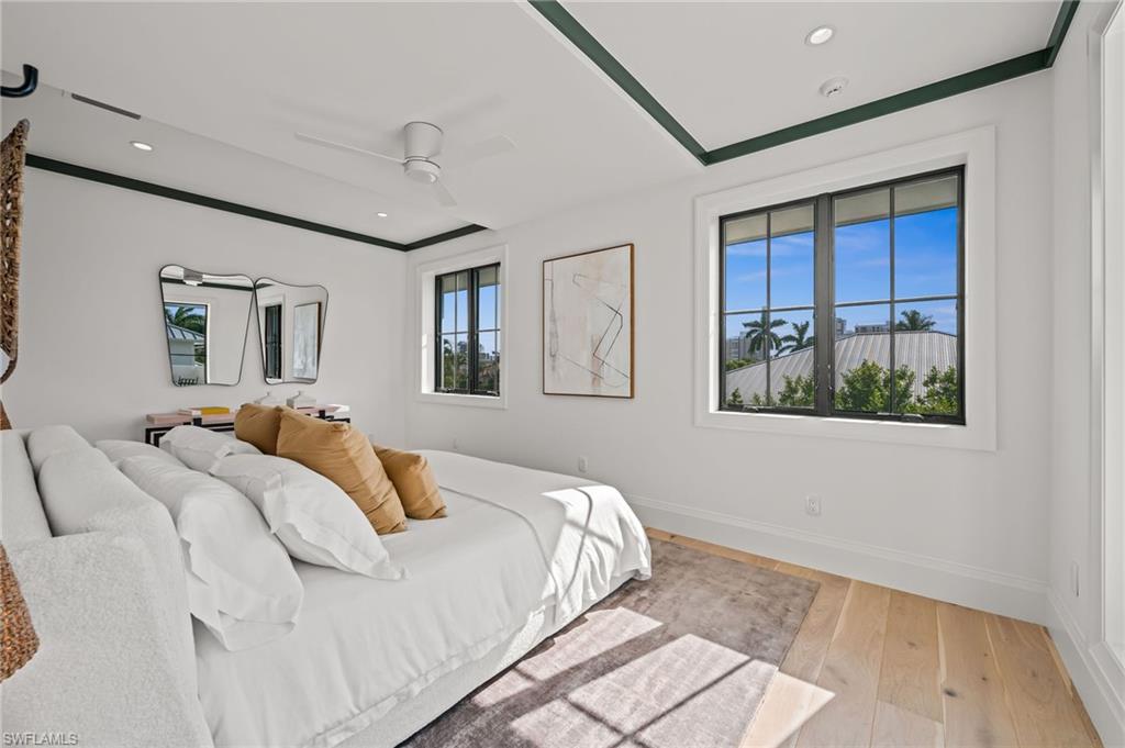 PARK SHORE - Residential