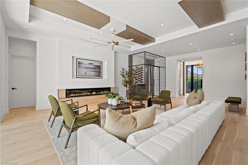 PARK SHORE - Residential