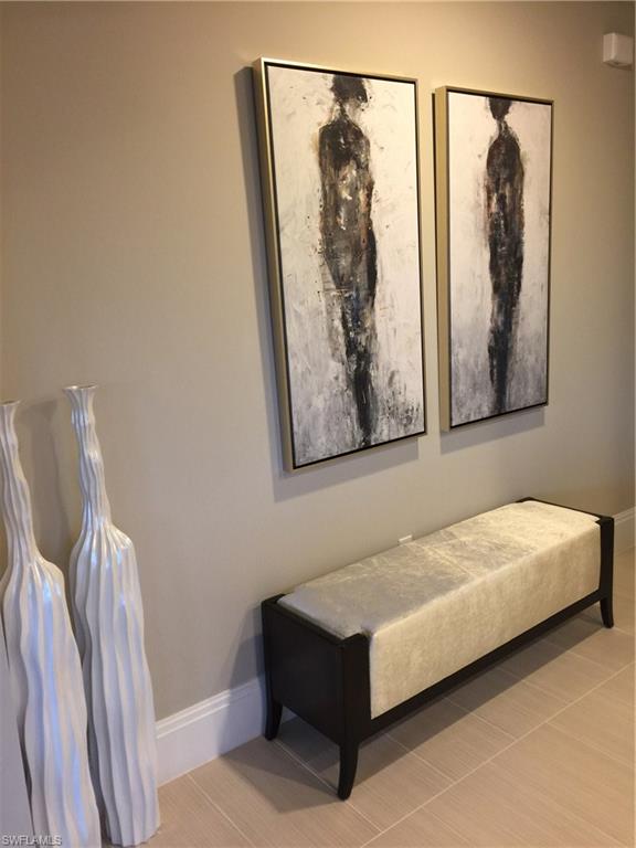 NAPLES SQUARE - Residential