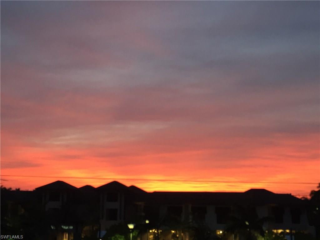 NAPLES SQUARE - Residential