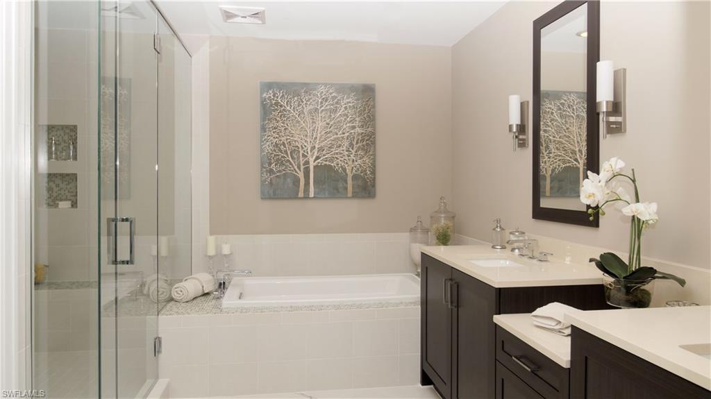 NAPLES SQUARE - Residential