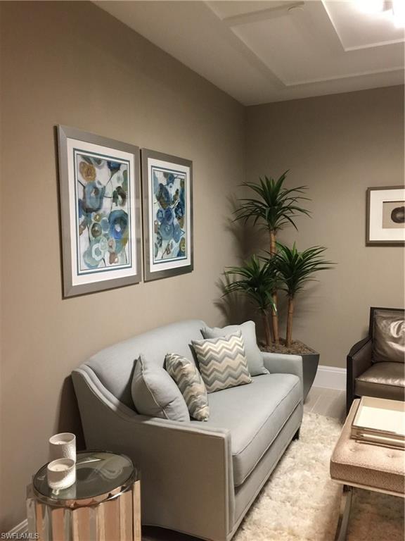 NAPLES SQUARE - Residential