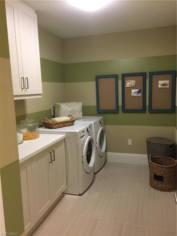 NAPLES SQUARE - Residential