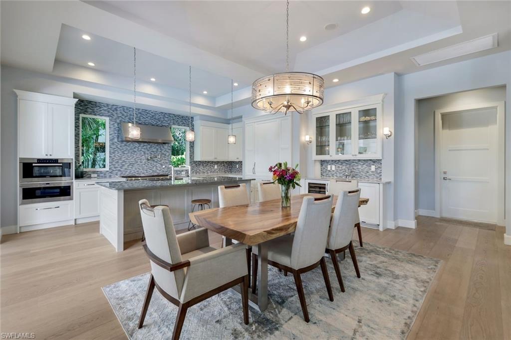 MOORINGS - Residential