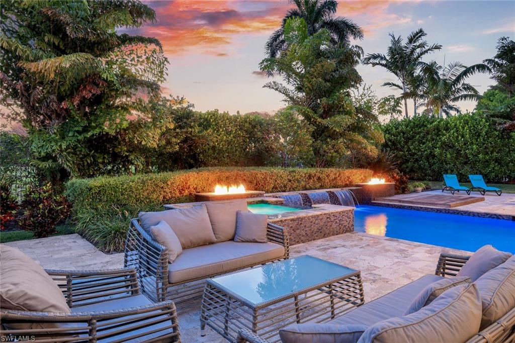 MOORINGS - Residential