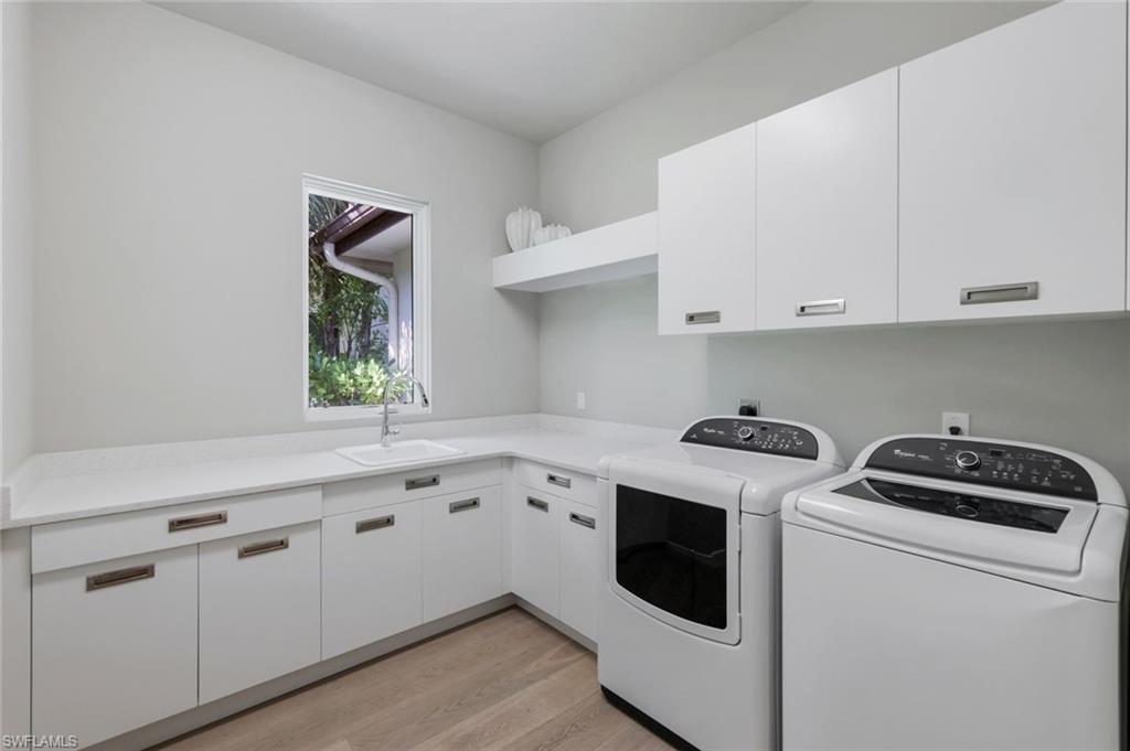 MOORINGS - Residential