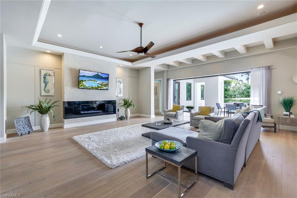 MOORINGS - Residential