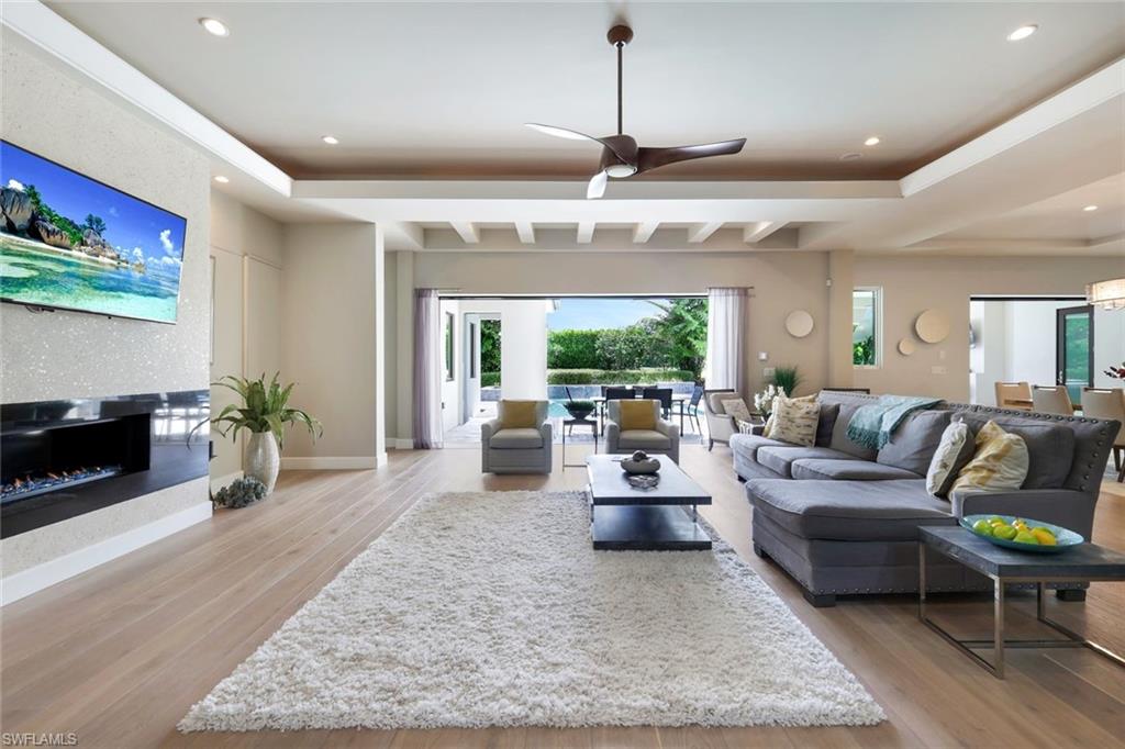 MOORINGS - Residential