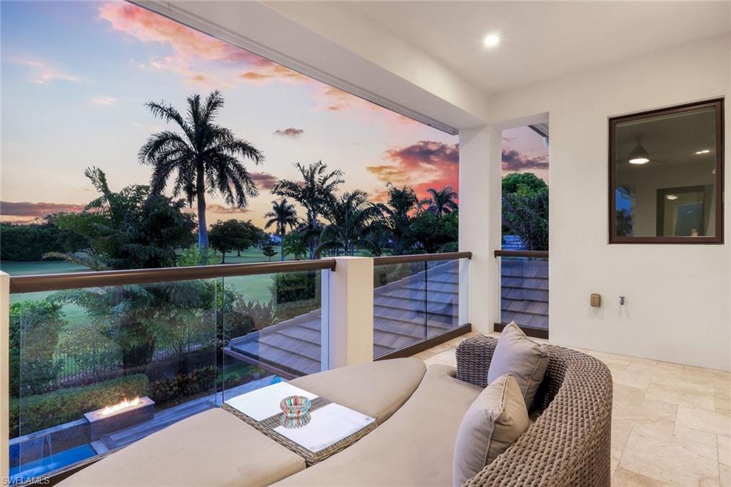 MOORINGS - Residential