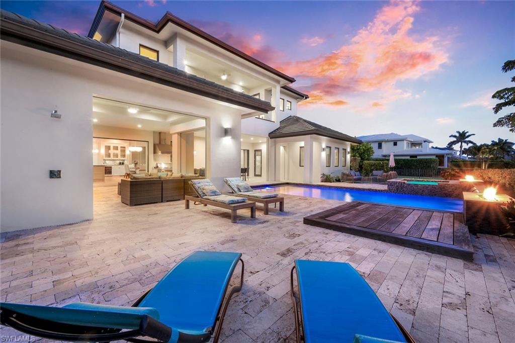 MOORINGS - Residential