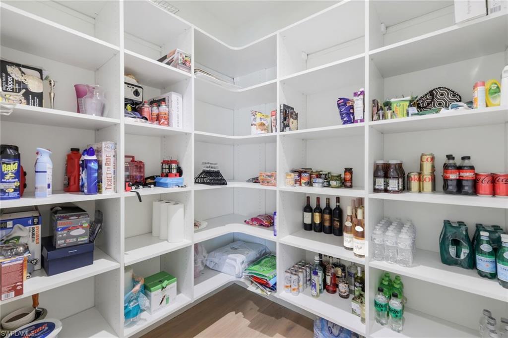 MOORINGS - Residential