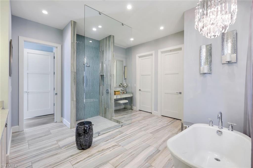 MOORINGS - Residential