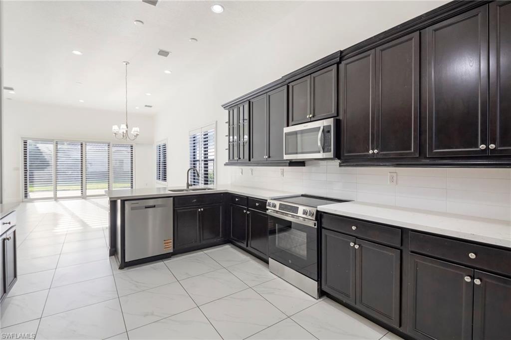 MAPLE RIDGE - Residential Lease