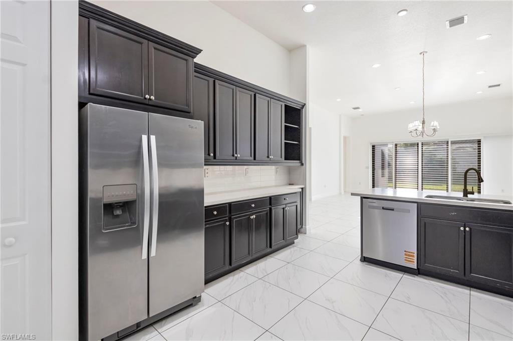 MAPLE RIDGE - Residential Lease