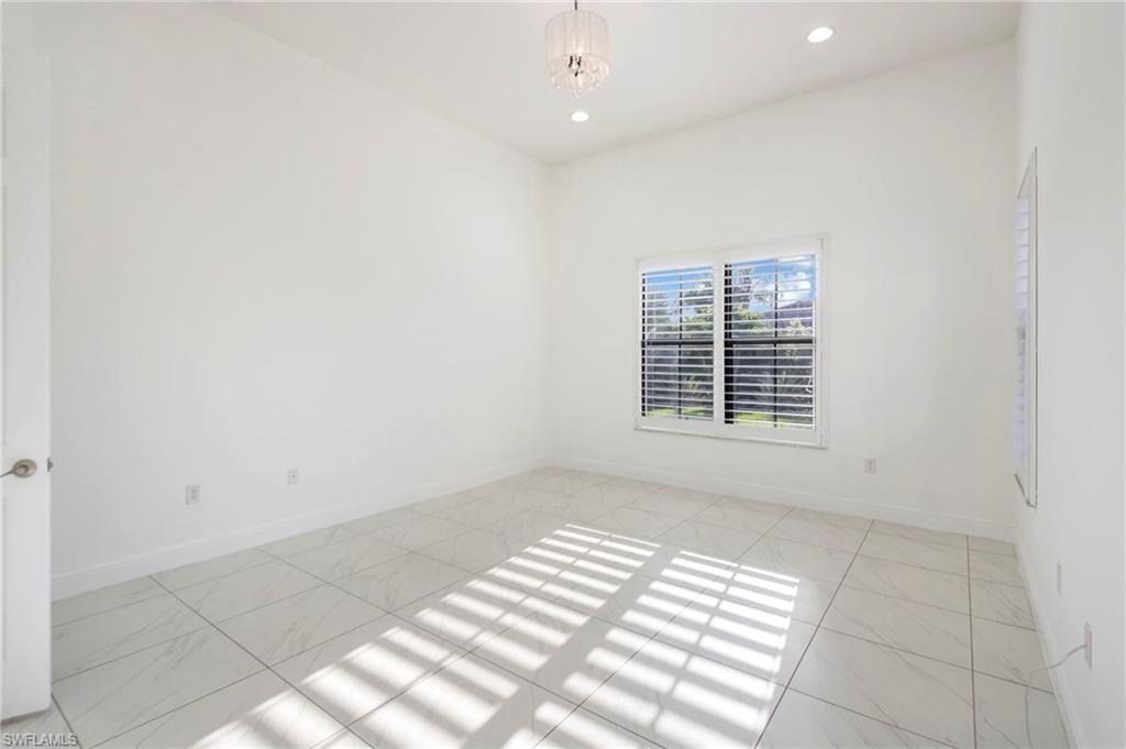 MAPLE RIDGE - Residential Lease