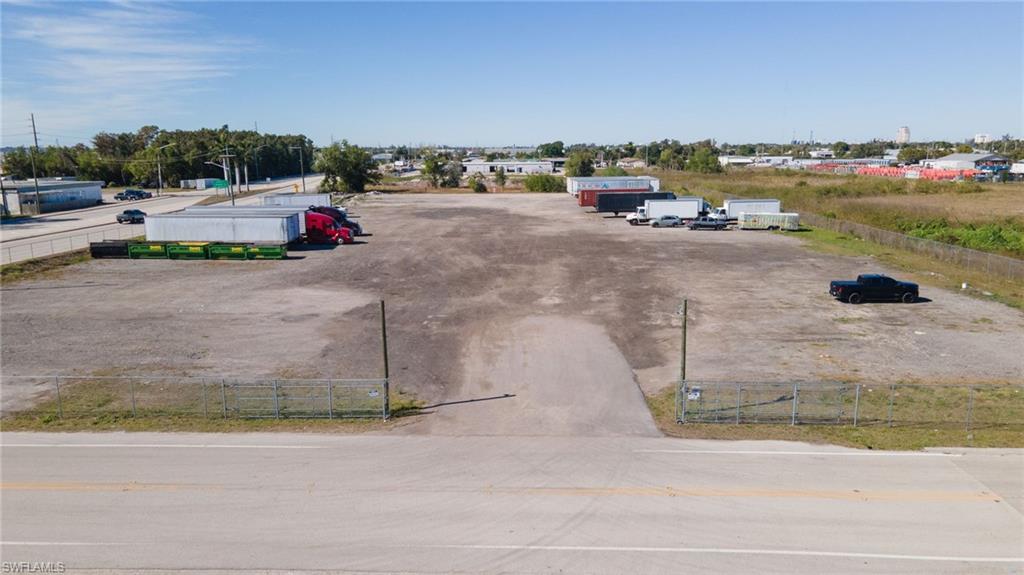 FORT MYERS - Land