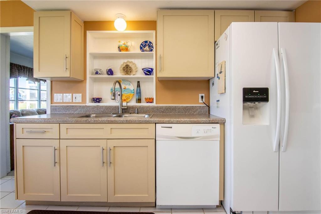 SABAL SPRINGS GOLF AND RACQUET CLUB - Residential