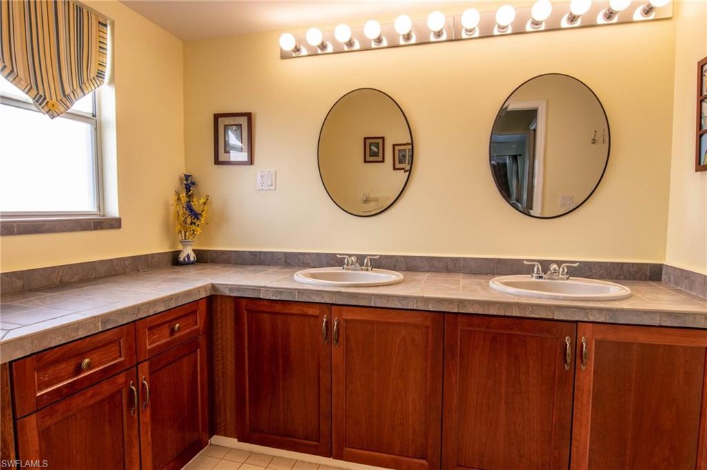 SABAL SPRINGS GOLF AND RACQUET CLUB - Residential