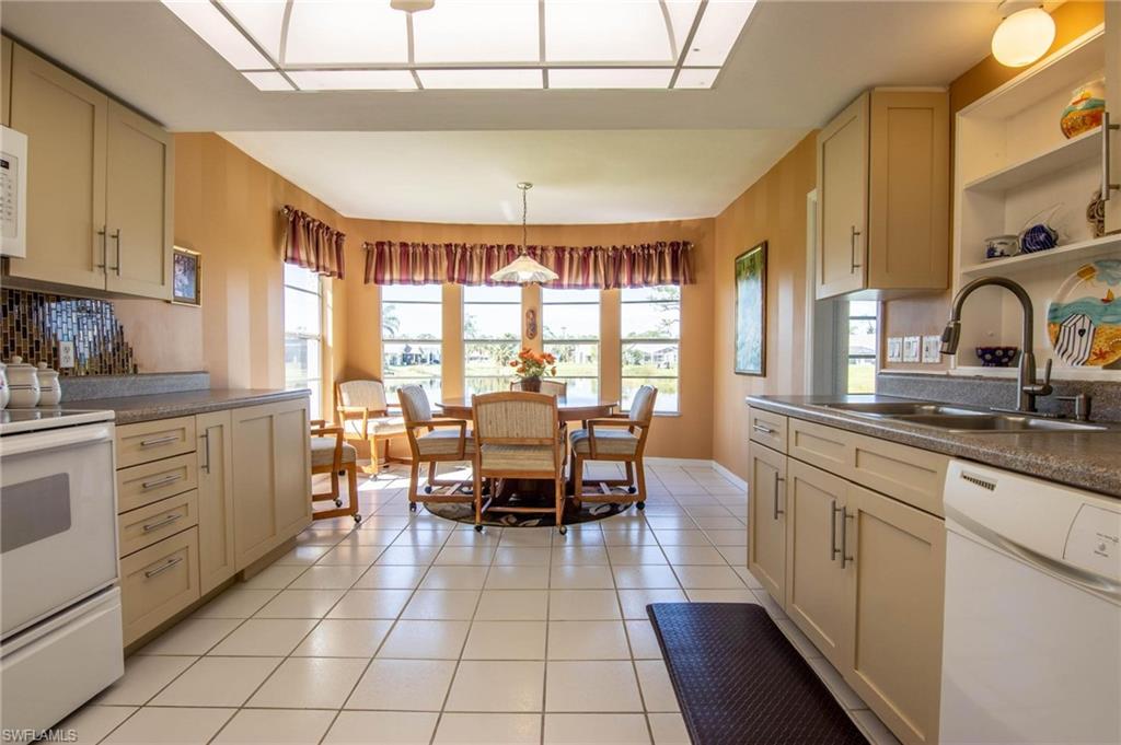 SABAL SPRINGS GOLF AND RACQUET CLUB - Residential