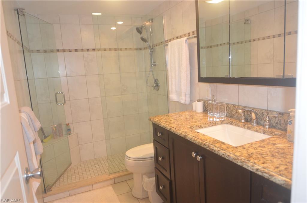 BEACH AND TENNIS CLUB - Residential