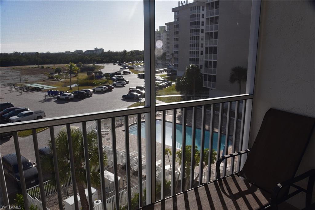 BEACH AND TENNIS CLUB - Residential