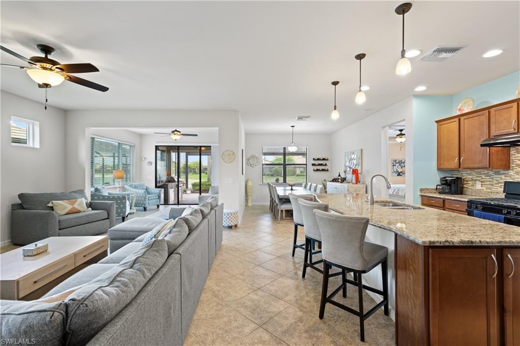 WINDING CYPRESS - Residential