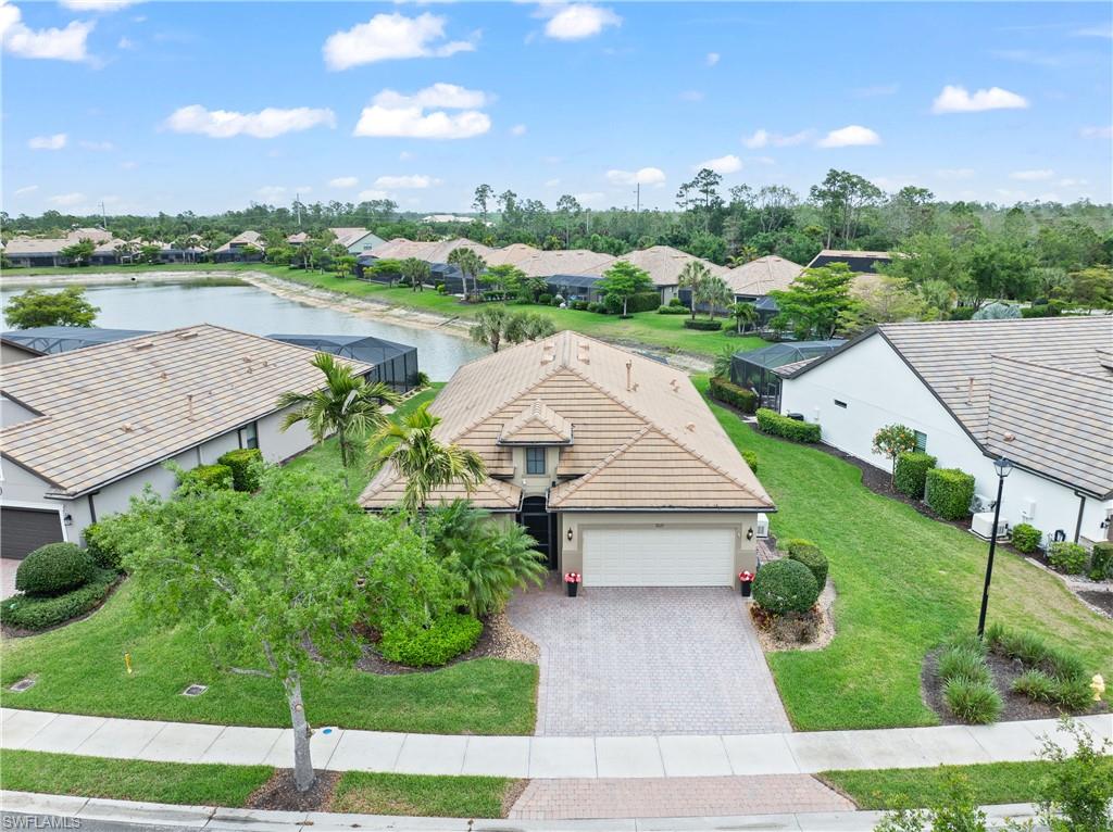 WINDING CYPRESS - Residential