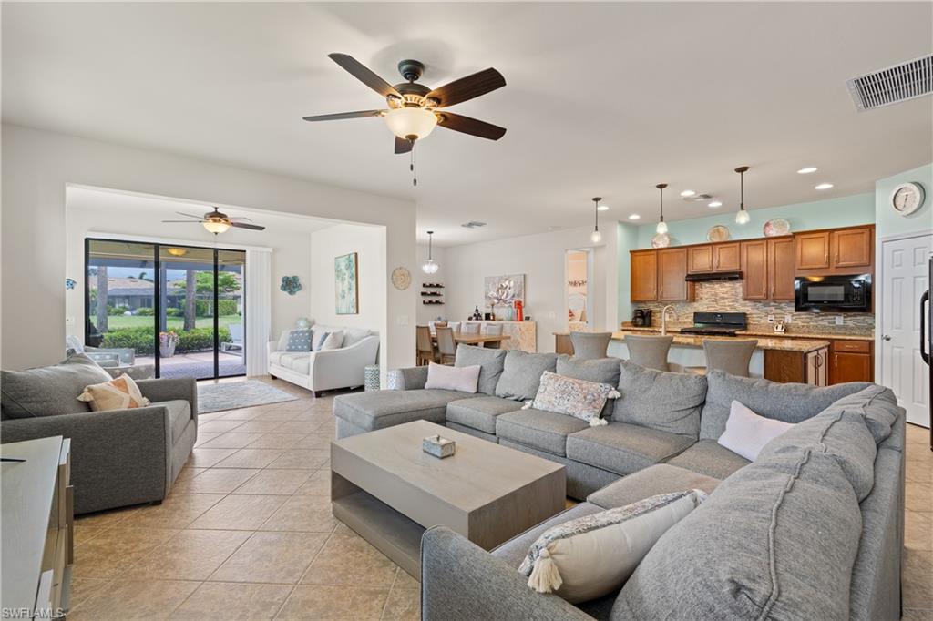 WINDING CYPRESS - Residential