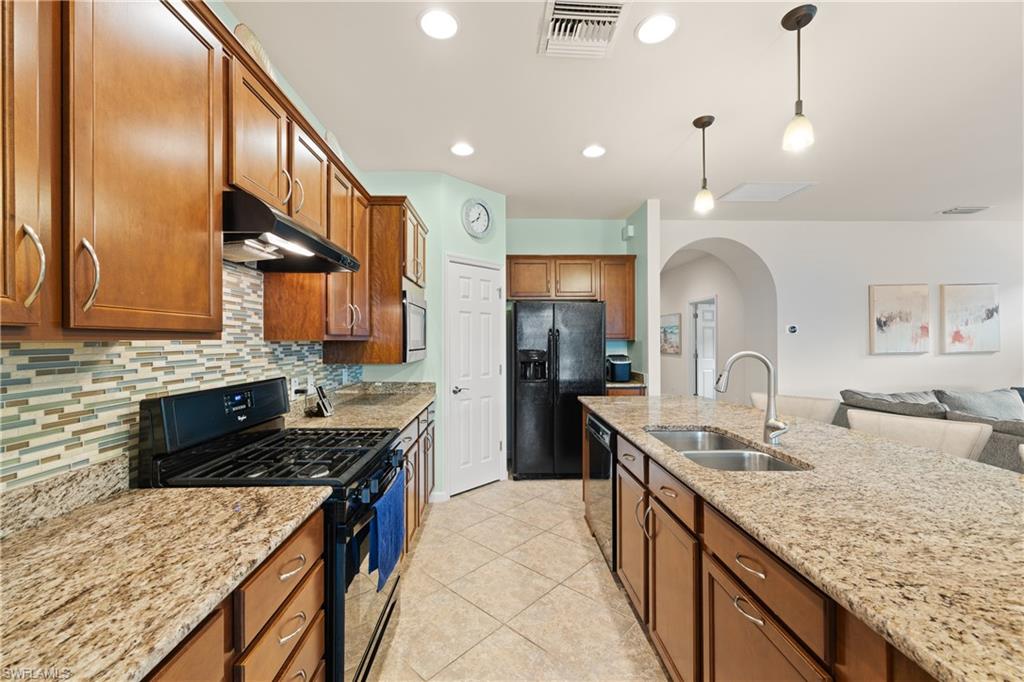 WINDING CYPRESS - Residential