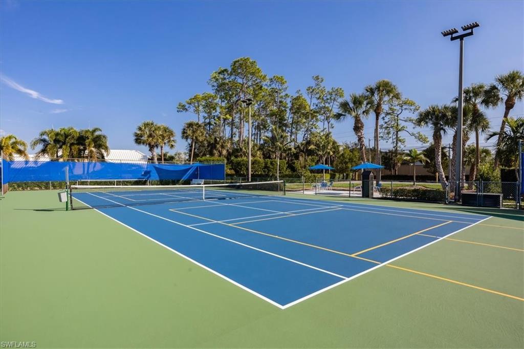 ROYAL WOOD - Residential