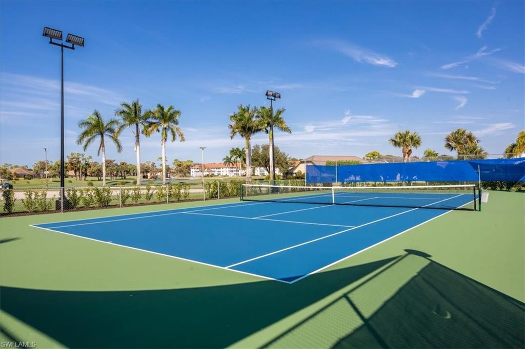 ROYAL WOOD - Residential