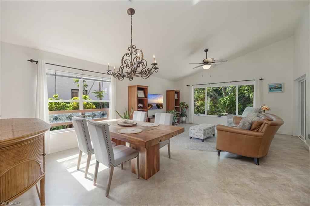 ROYAL WOOD - Residential