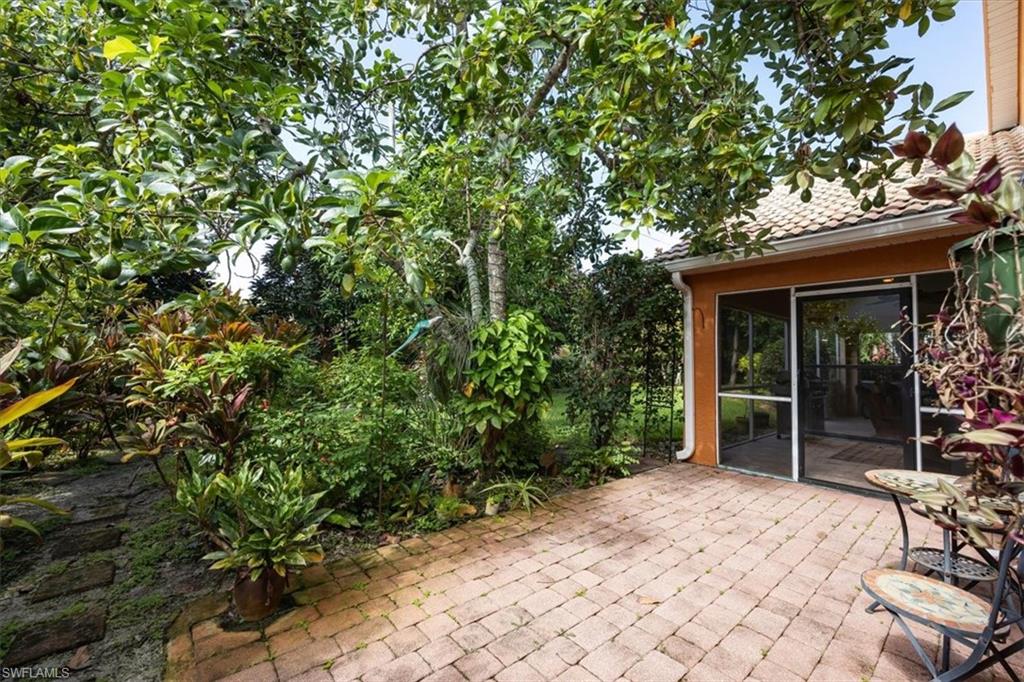 ROYAL WOOD - Residential