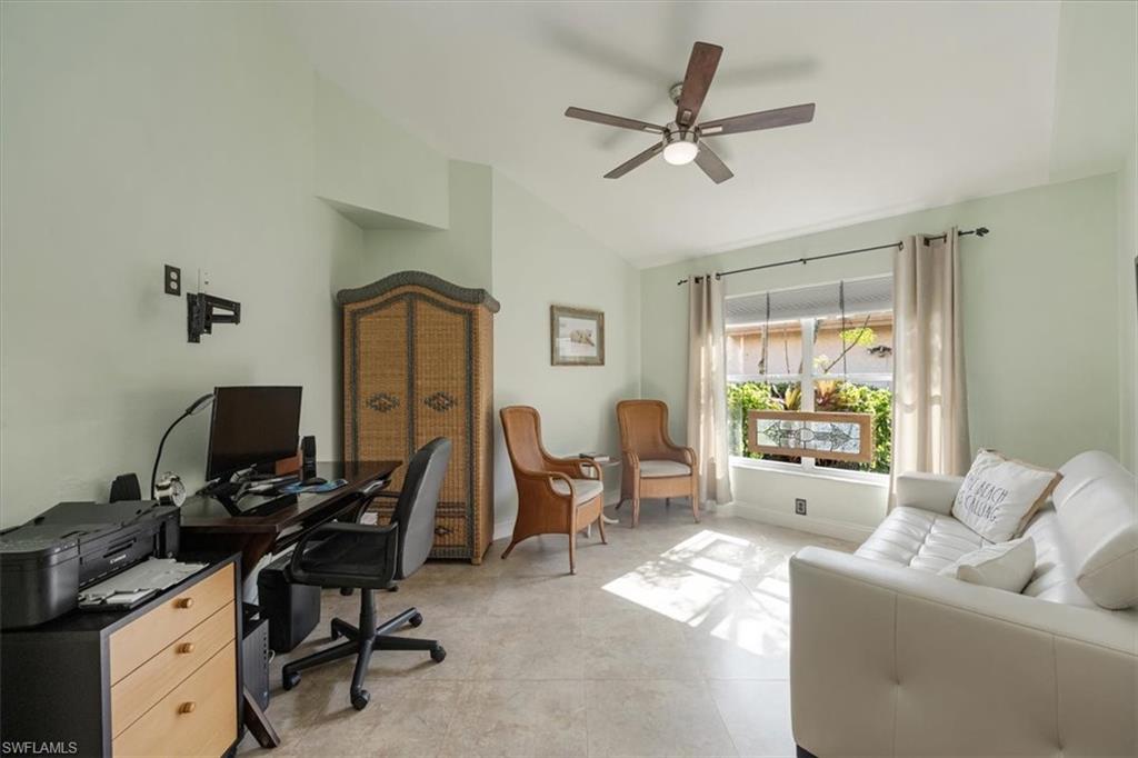 ROYAL WOOD - Residential