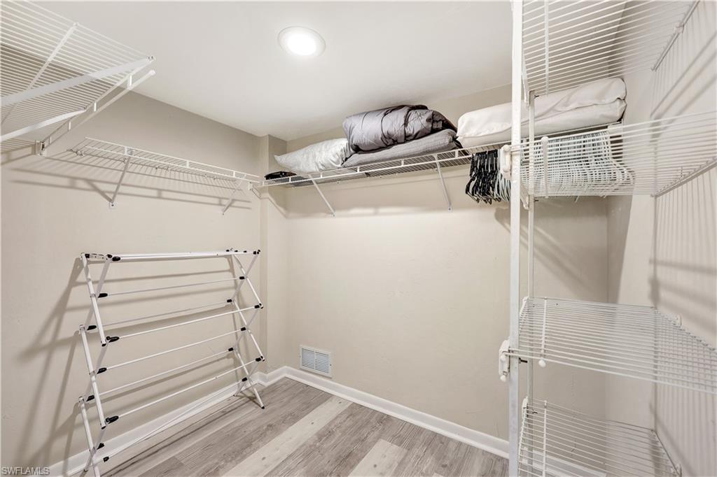 VANDERBILT SURF COLONY - Residential