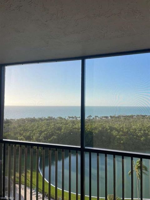 11 Bluebill AVE 1005 NAPLES FL 34108