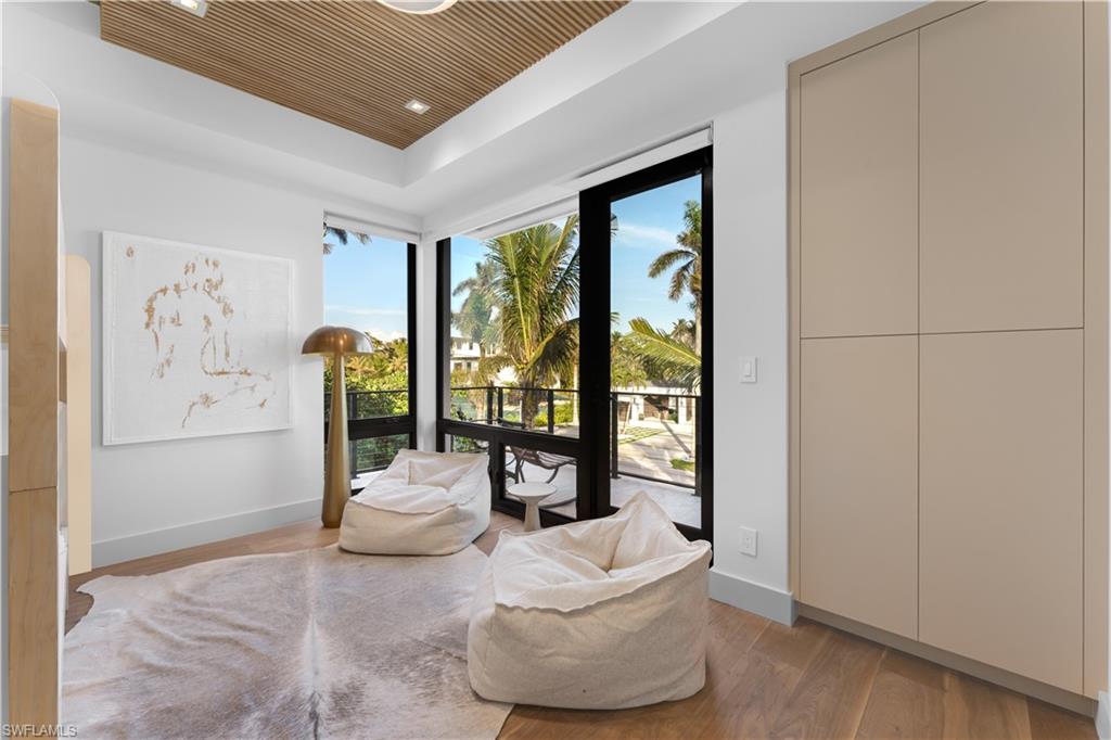 ROYAL HARBOR - Residential