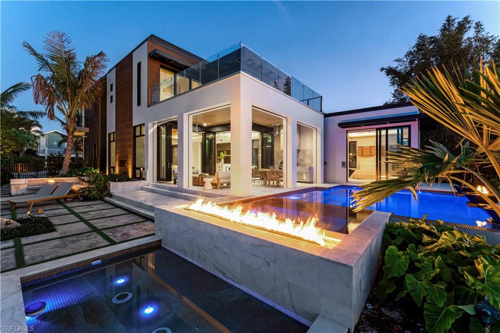 ROYAL HARBOR - Residential