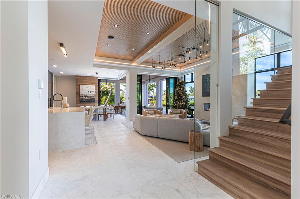 ROYAL HARBOR - Residential