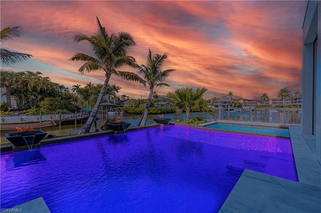 ROYAL HARBOR - Residential