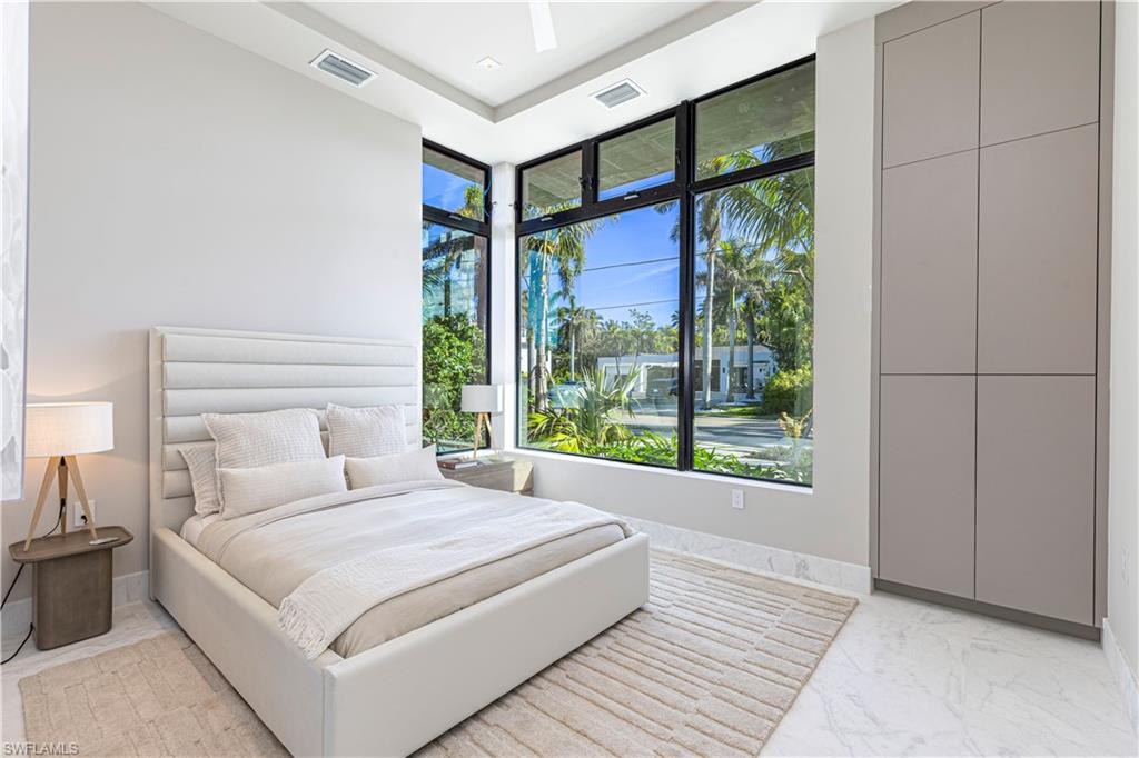 ROYAL HARBOR - Residential