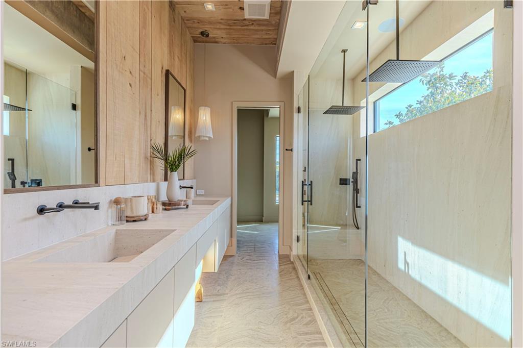 ROYAL HARBOR - Residential