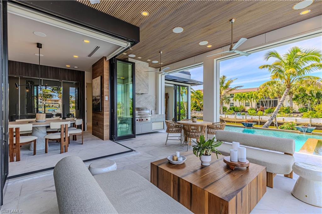 ROYAL HARBOR - Residential